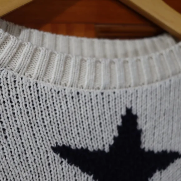 Marled Black White Crew Neck Star Sweater Medium Knit Pullover Casual Stylish - Picture 4 of 13